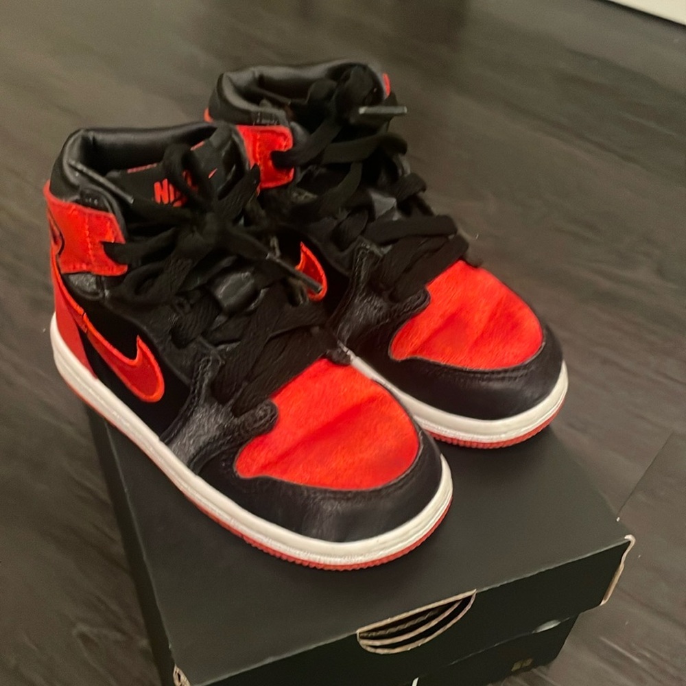 Toddler Jordan 1 High Satin Red and Black